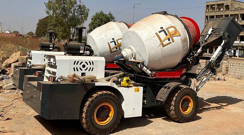 Bétonnières auto-chargeuses sur chantier